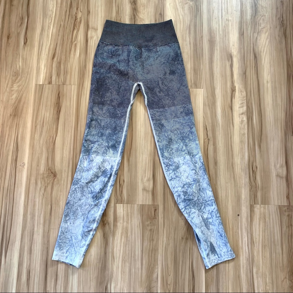 NEW LULULEMON LEGGINGS